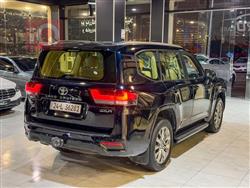 تۆیۆتا لاند کروزەر